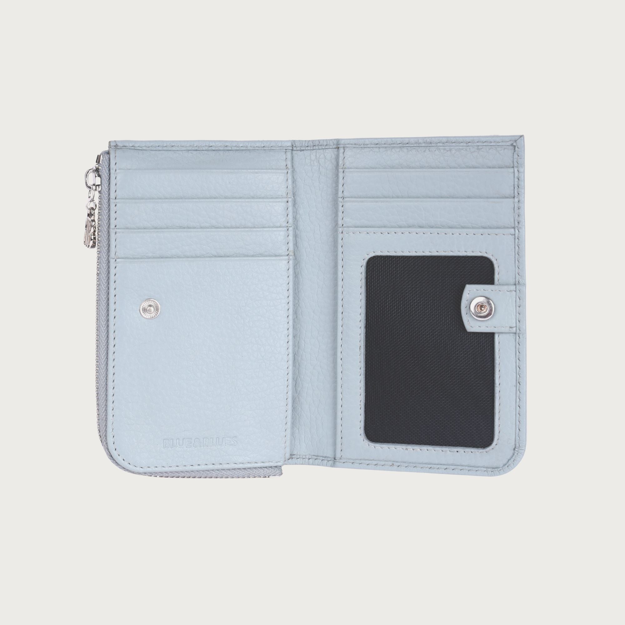 The Essentialist Wallet
