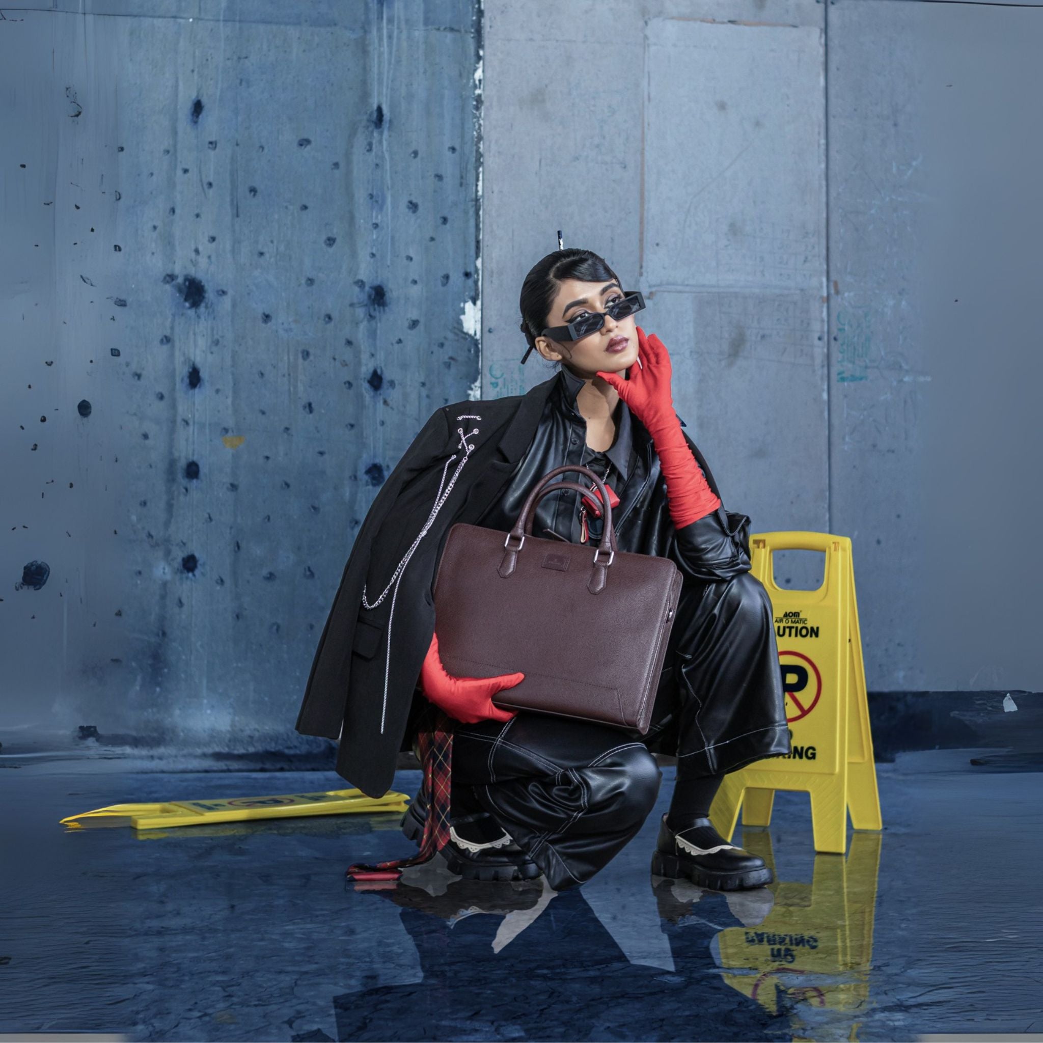 The Axis Folio Bag